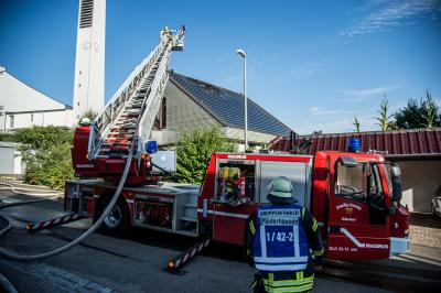 Pluederhausen: Photovoltaikanlage brennt auf Hausdach